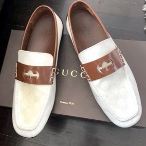 White Gucci logo embossed men’s shoes